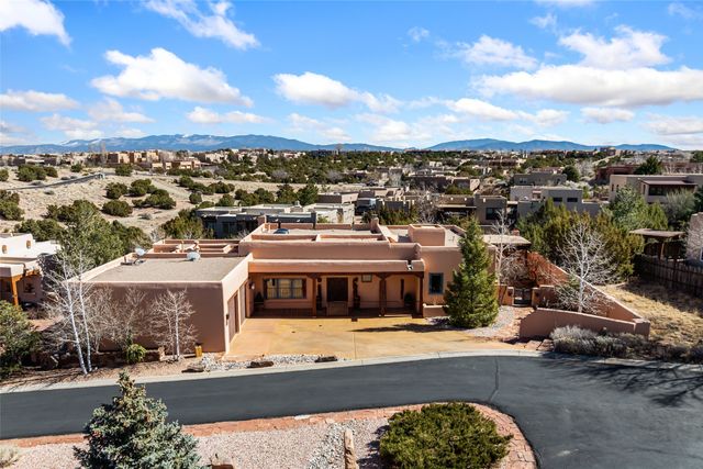 4 Calle Siete Casas, Santa Fe, NM 87507