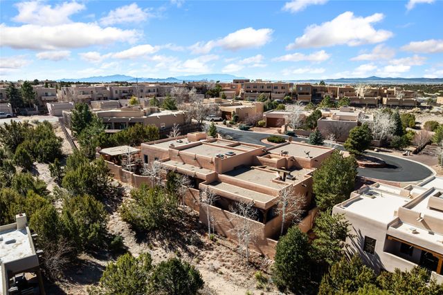 4 Calle Siete Casas, Santa Fe, NM 87507