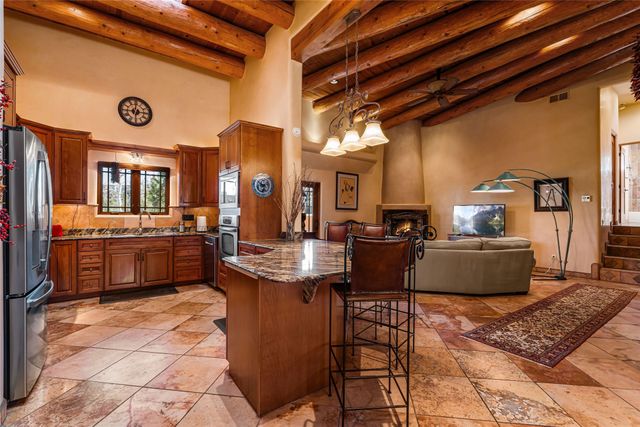 4 Calle Siete Casas, Santa Fe, NM 87507