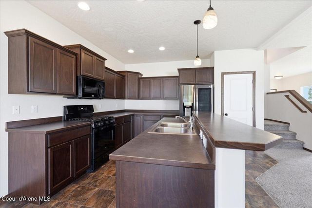 8081 N Woodworth ST, Post Falls, ID 83854