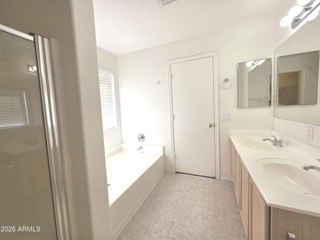 30469 N PLANTATION Drive, San Tan Valley, AZ 85143