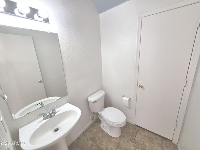 30469 N PLANTATION Drive, San Tan Valley, AZ 85143