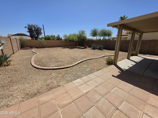 30469 N PLANTATION Drive, San Tan Valley, AZ 85143
