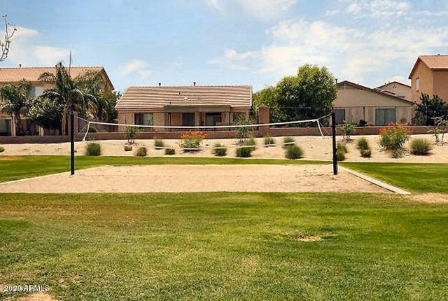 30469 N PLANTATION Drive, San Tan Valley, AZ 85143