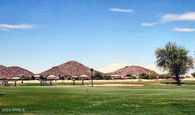 30469 N PLANTATION Drive, San Tan Valley, AZ 85143