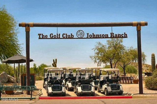 30469 N PLANTATION Drive, San Tan Valley, AZ 85143
