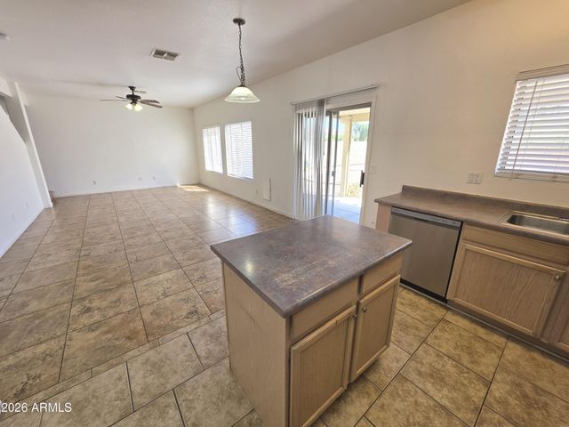 30469 N PLANTATION Drive, San Tan Valley, AZ 85143