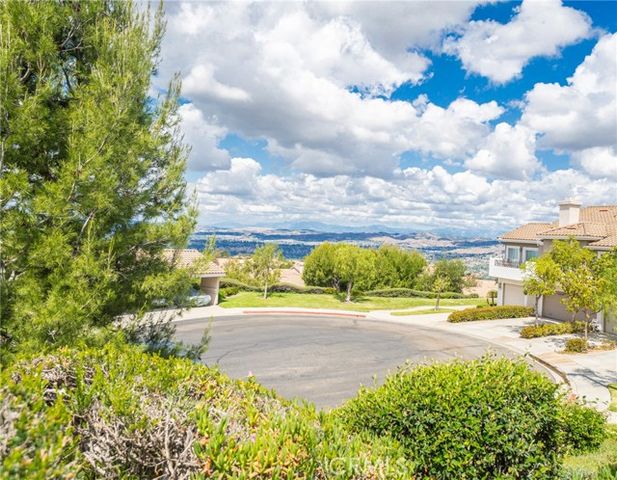 1053 S Daybreak Court, Anaheim, CA 92808