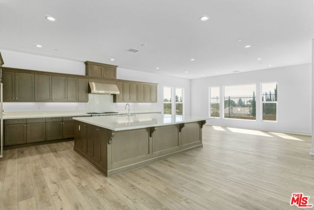 20534 Edgewood Court, Chatsworth (los Angeles), CA 91311