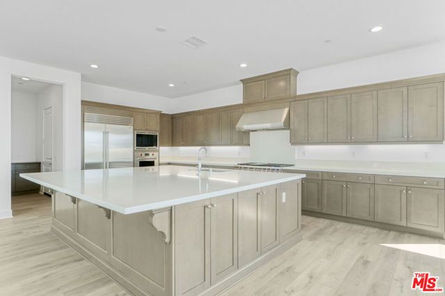 20534 Edgewood Court, Chatsworth (los Angeles), CA 91311