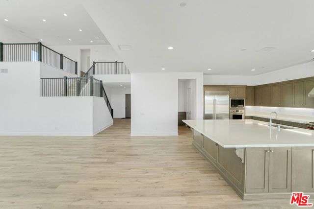 20534 Edgewood Court, Chatsworth (los Angeles), CA 91311