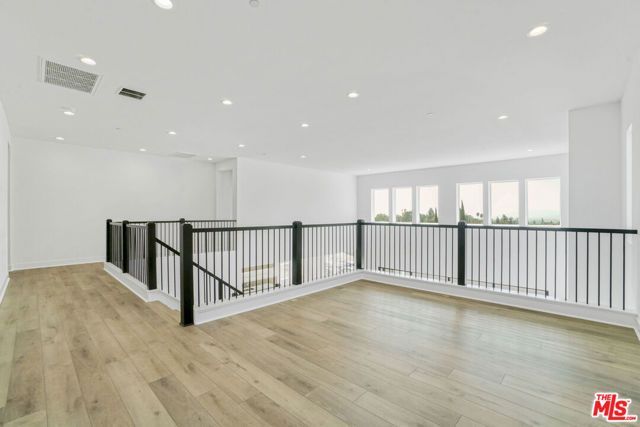 20534 Edgewood Court, Chatsworth (los Angeles), CA 91311