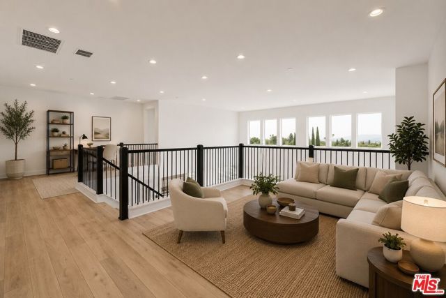 20534 Edgewood Court, Chatsworth (los Angeles), CA 91311