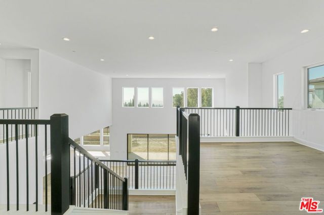 20534 Edgewood Court, Chatsworth (los Angeles), CA 91311