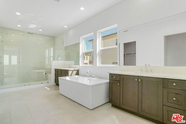 20534 Edgewood Court, Chatsworth (los Angeles), CA 91311