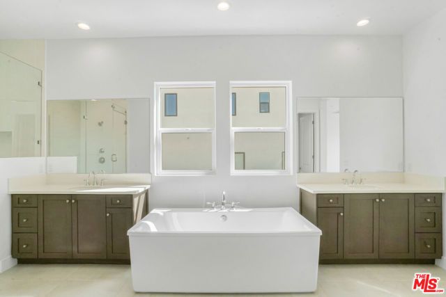 20534 Edgewood Court, Chatsworth (los Angeles), CA 91311