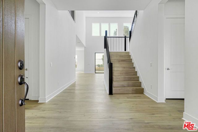 20534 Edgewood Court, Chatsworth (los Angeles), CA 91311