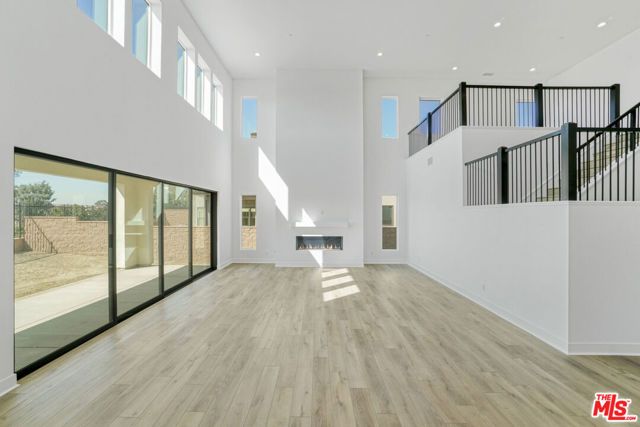 20534 Edgewood Court, Chatsworth (los Angeles), CA 91311