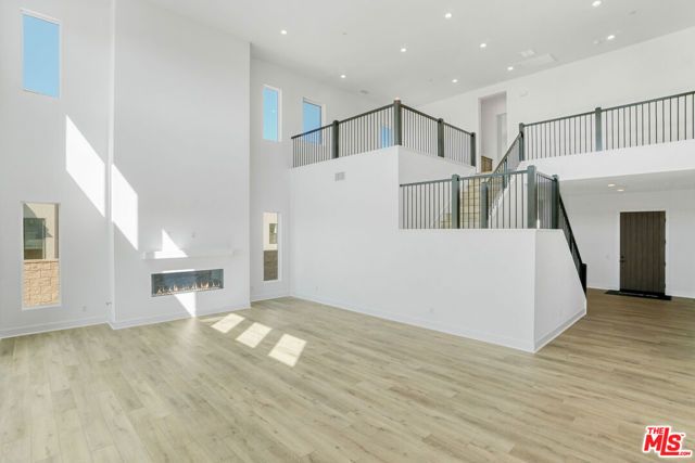 20534 Edgewood Court, Chatsworth (los Angeles), CA 91311