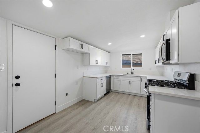 7221 Osbun, San Bernardino, CA 92404