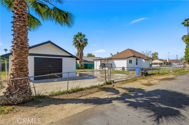 7221 Osbun, San Bernardino, CA 92404