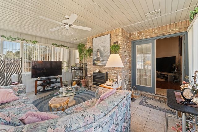 4559 Scarlet Drive, Crestview, FL 32539