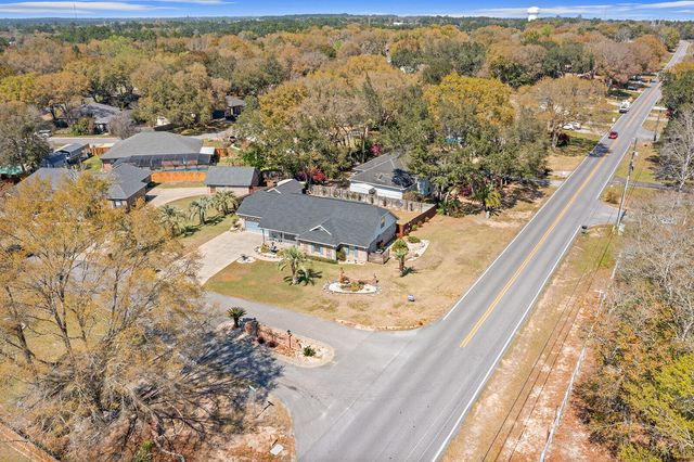 4559 Scarlet Drive, Crestview, FL 32539