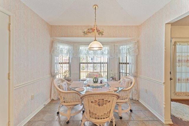 4559 Scarlet Drive, Crestview, FL 32539