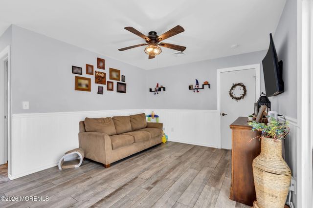 1332 5th Avenue, Toms River, NJ 08757