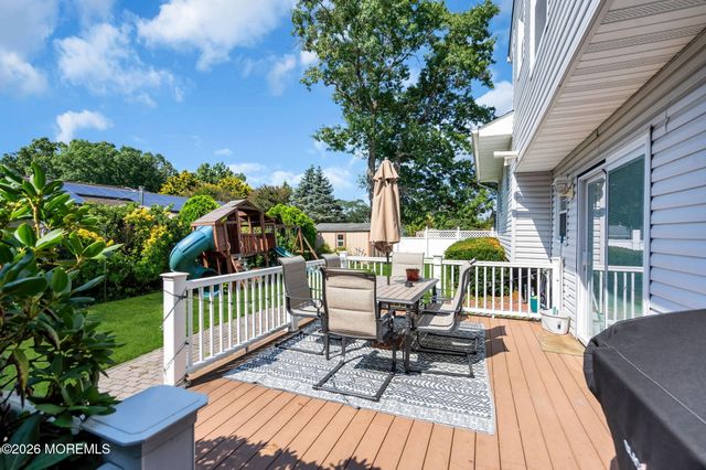 1332 5th Avenue, Toms River, NJ 08757