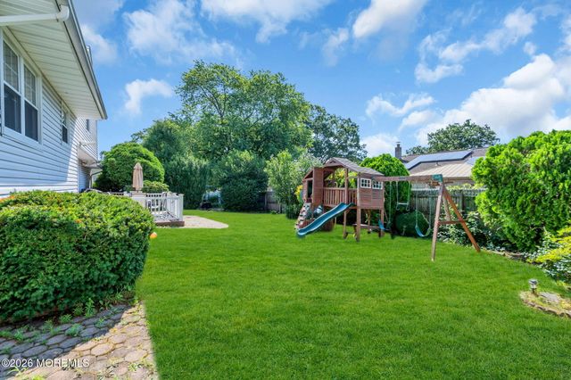 1332 5th Avenue, Toms River, NJ 08757