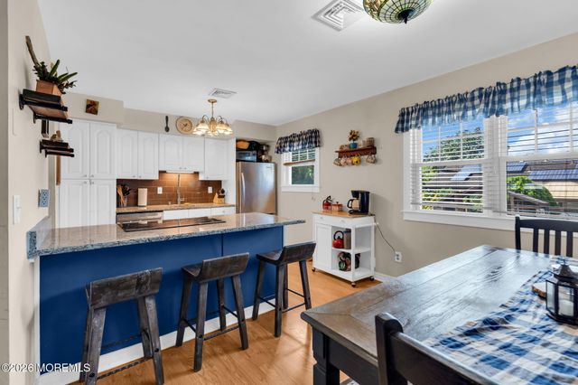 1332 5th Avenue, Toms River, NJ 08757