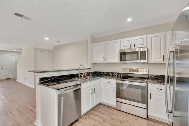 3395 Harpeth Springs Dr, Nashville, TN 37221