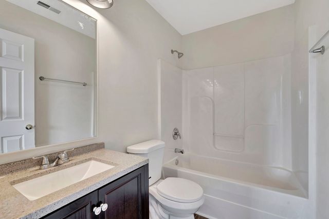 3395 Harpeth Springs Dr, Nashville, TN 37221
