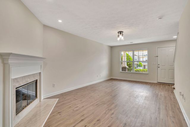 3395 Harpeth Springs Dr, Nashville, TN 37221