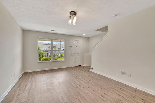 3395 Harpeth Springs Dr, Nashville, TN 37221