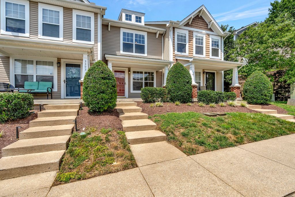 3395 Harpeth Springs Dr, Nashville, TN 37221