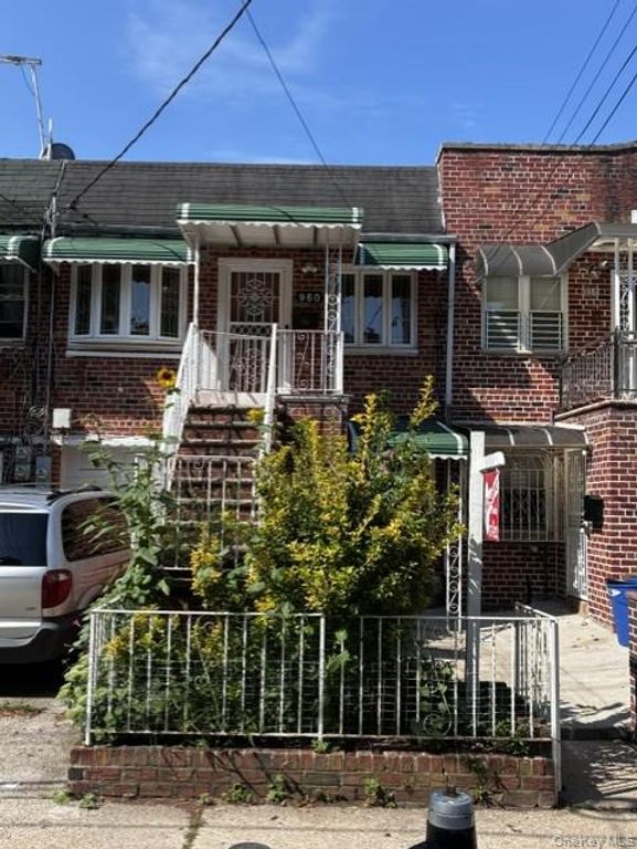 960 E 101st Street, Brooklyn, NY 11236 — photo 2