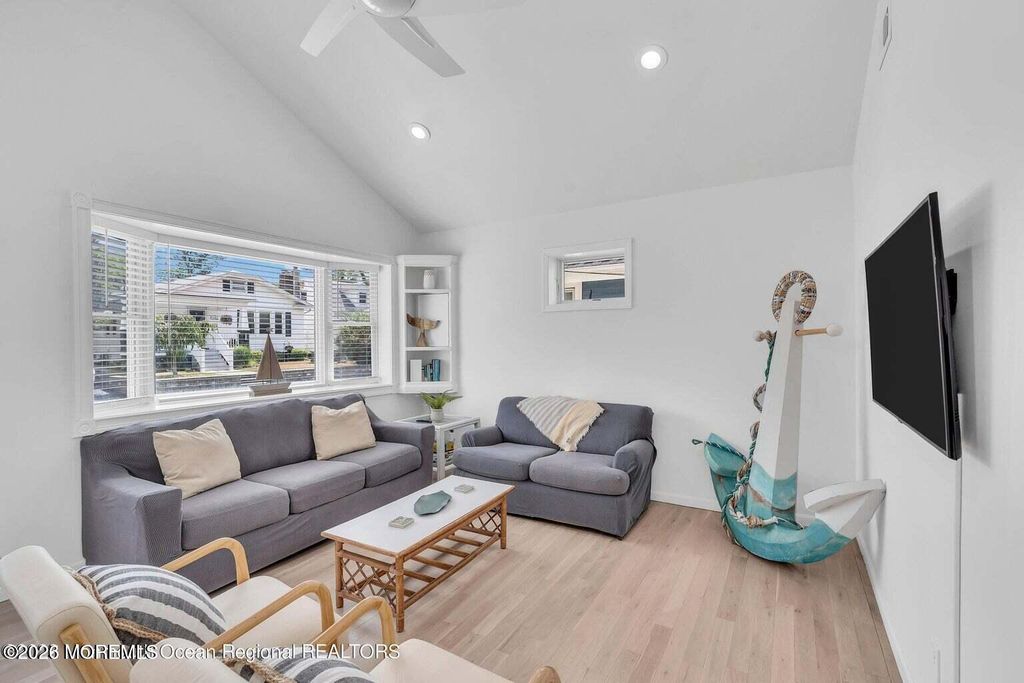 638A Redmond Avenue, Belmar, NJ 07719
