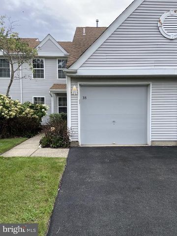 38 MAGNOLIA CT, Bordentown, NJ 08505