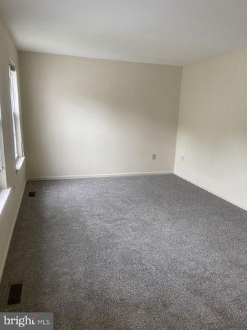 38 MAGNOLIA CT, Bordentown, NJ 08505