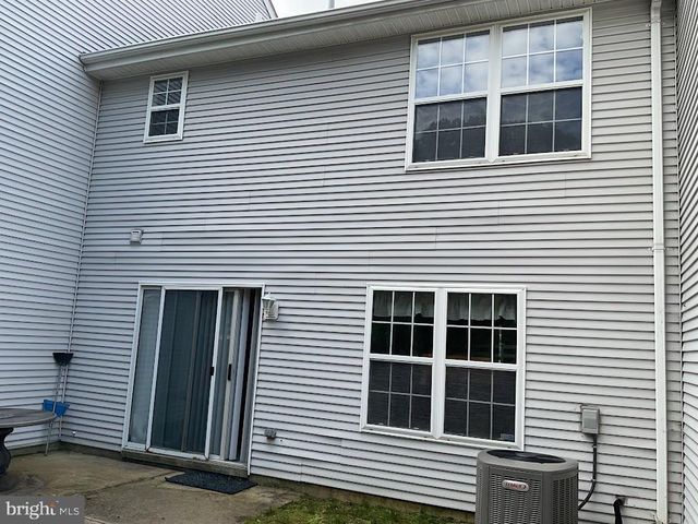 38 MAGNOLIA CT, Bordentown, NJ 08505