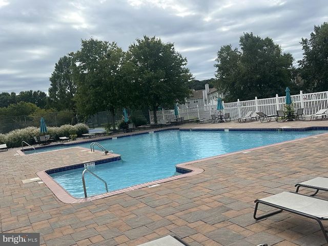 38 MAGNOLIA CT, Bordentown, NJ 08505