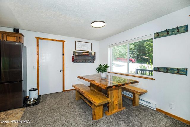 1042 N Wrenco Rd, Sandpoint, ID 83864