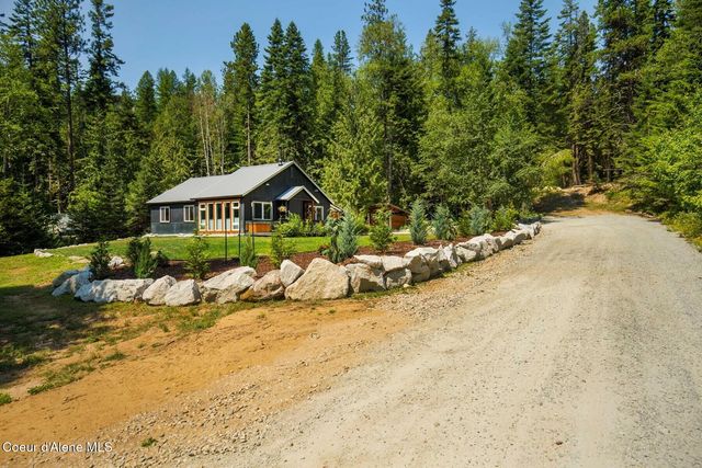 1042 N Wrenco Rd, Sandpoint, ID 83864