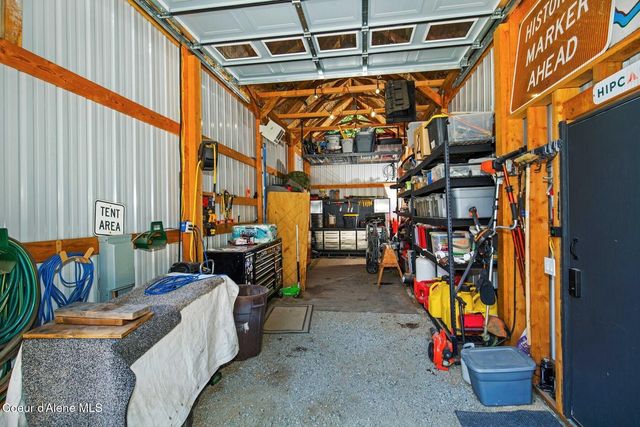 1042 N Wrenco Rd, Sandpoint, ID 83864