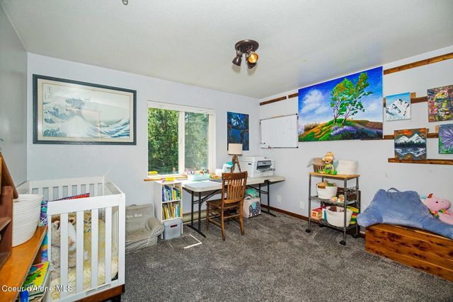 1042 N Wrenco Rd, Sandpoint, ID 83864