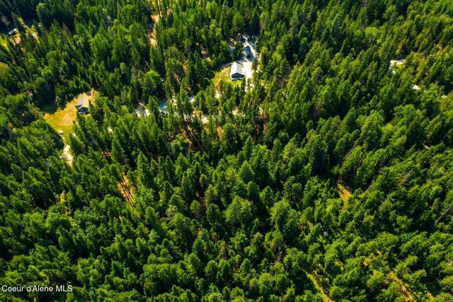 1042 N Wrenco Rd, Sandpoint, ID 83864