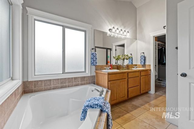 2517 W Sherman Avenue, Nampa, ID 83686