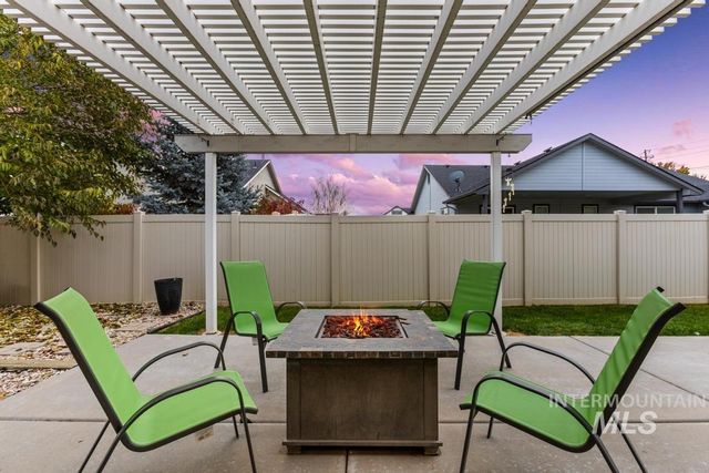 2517 W Sherman Avenue, Nampa, ID 83686